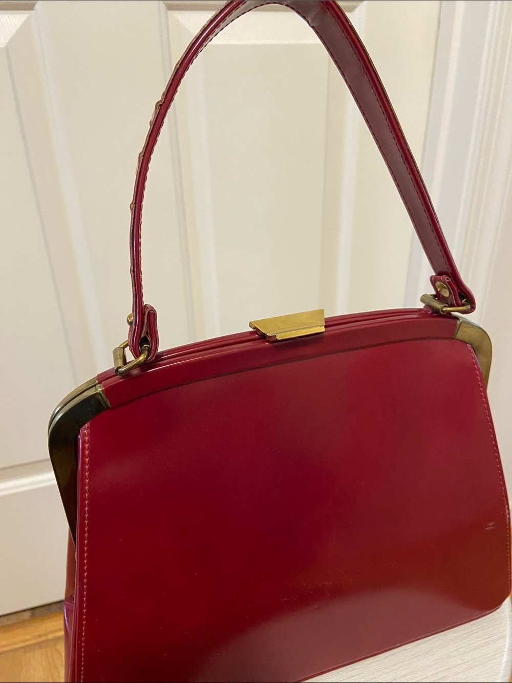 Structured Red Top-Handle Satchel - Picture 7 of 7
